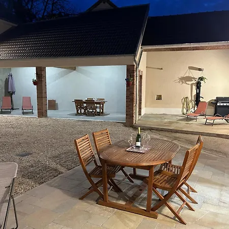Holiday home Maison Marguerite Chouilly